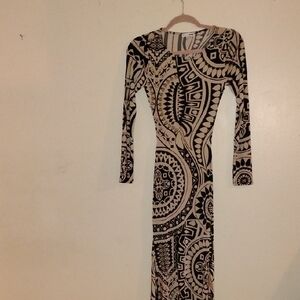 Fashion Nova Woman's Black & Cream Long Sleeve Back Cut Out Maxi Dress, Size: S